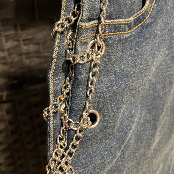 Wildcat womens short denim shorts chain slit sides stretch denim shorts - Picture 10 of 12